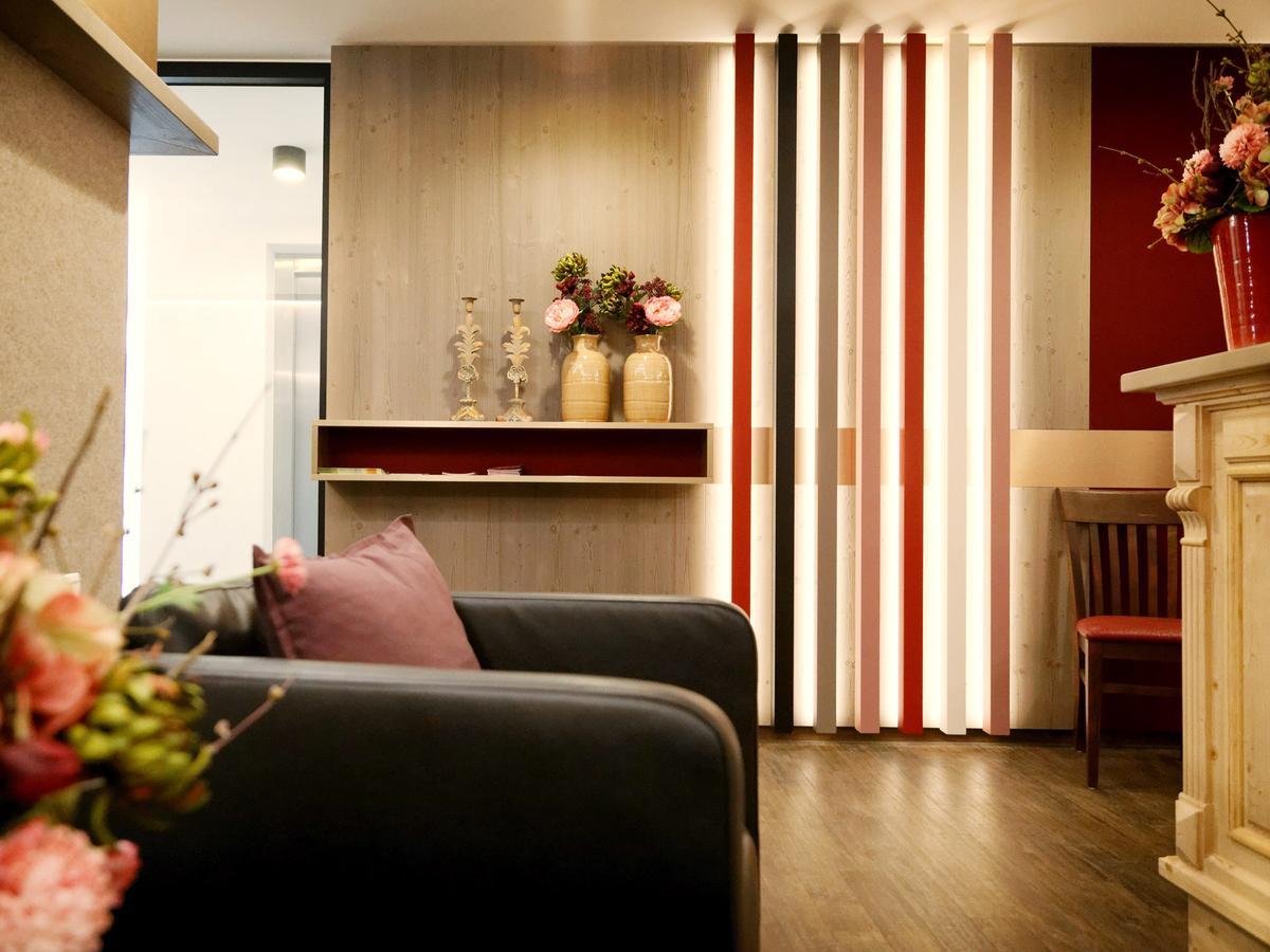 Stadthotel Kachelofen Krumbach Zewnętrze zdjęcie